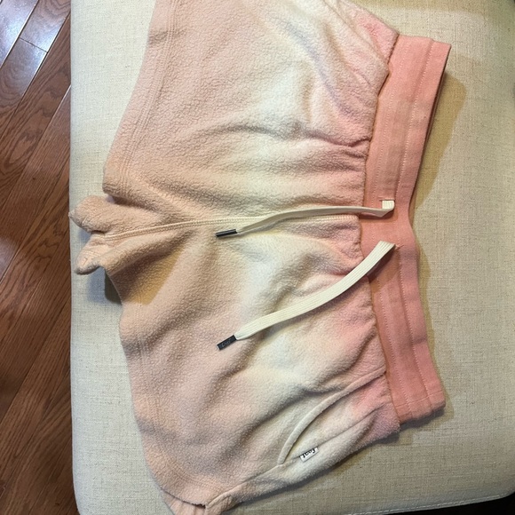 Feat Sweatshirt and Shorts Set - Picture 7 of 8